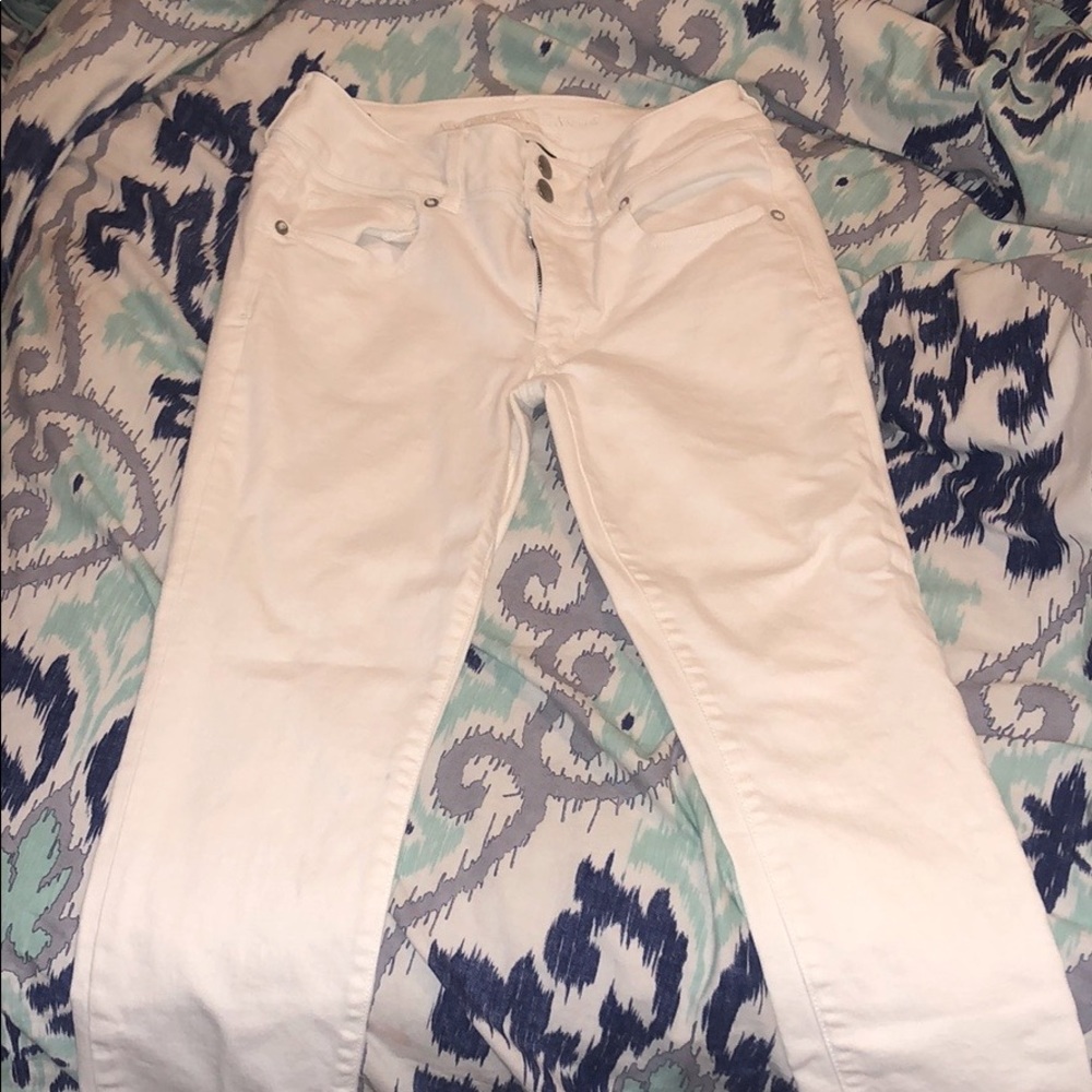 American eagle white jeans